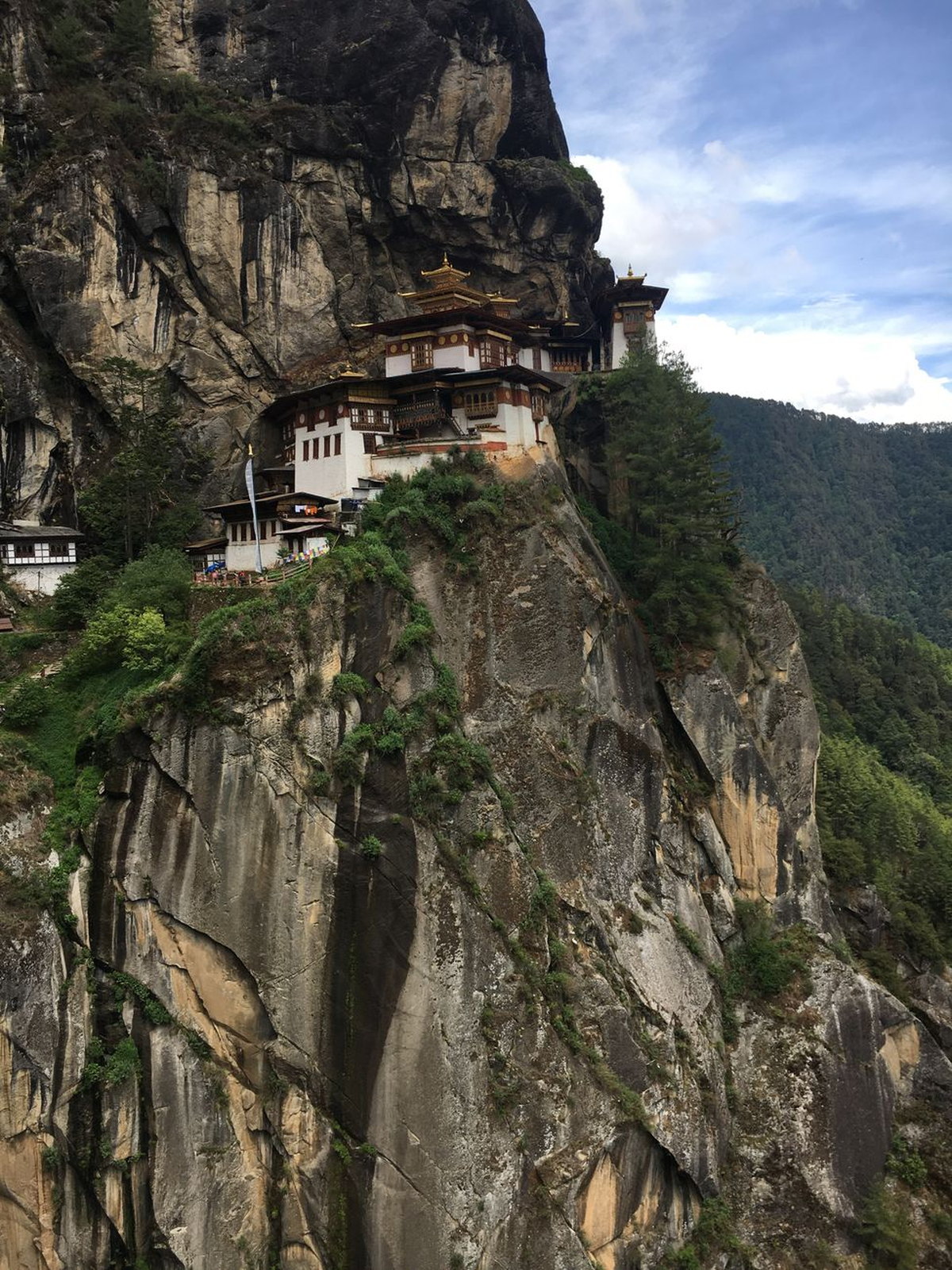 Bhutan eSIM - Photo 1