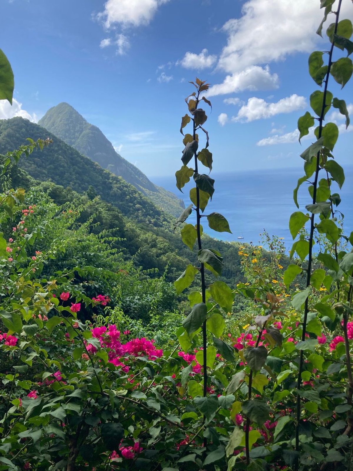 Saint Lucia eSIM - Photo 1