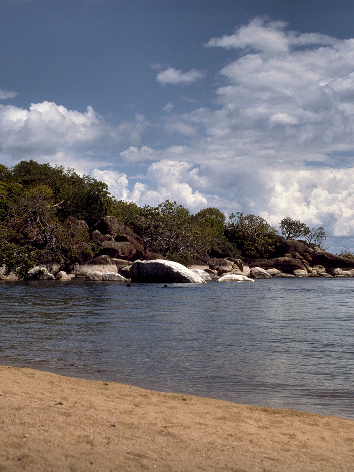Malawi eSIM - Photo 1