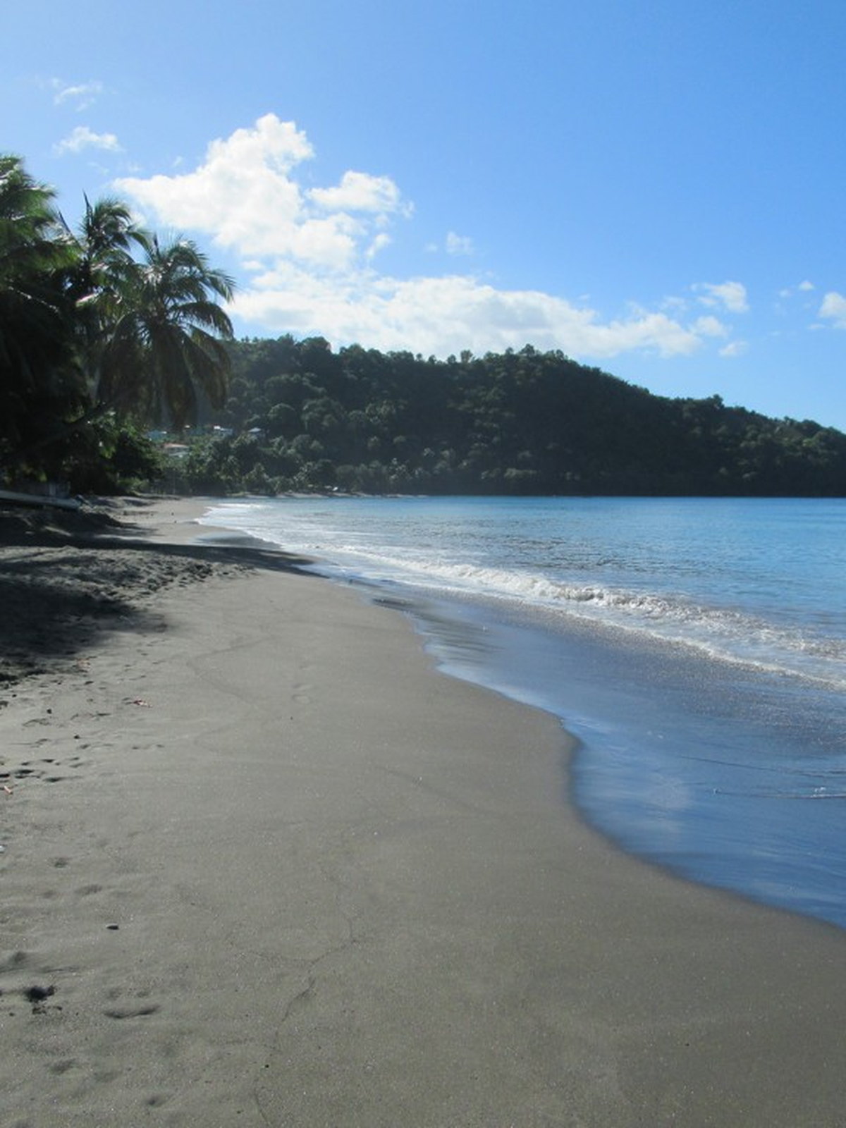 Saint Vincent and the Grenadines eSIM - Photo 3