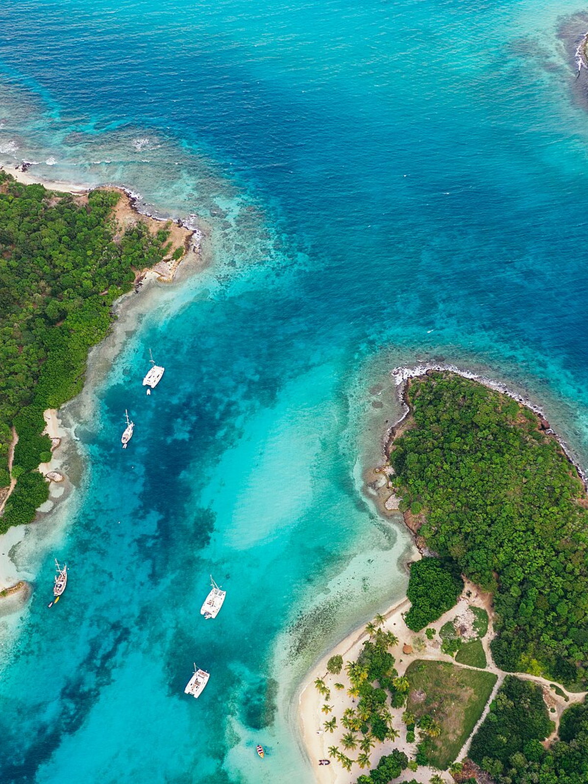 Saint Vincent and the Grenadines eSIM - Photo 5